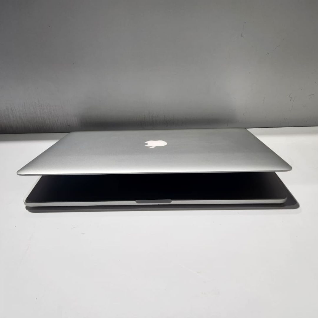 Apple MacBook Pro 2014 | 15-Inch | Core i7 @2.5 GHz | 16GB RAM |256 GB ...