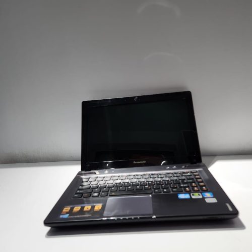 Lenovo IdeaPad Y480 | 14 inch | i7-3610QM @2.30GHz | 8GB RAM 128GB SSD | NVIDIA GeForce GT 640M 4GB | NEW BATTERY