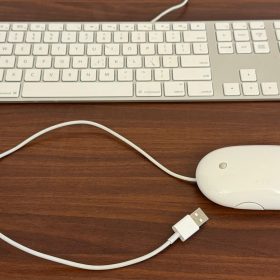 Original Apple Slim Wired USB Keyboard W/ Numeric Keypad A1243 With MOUSE