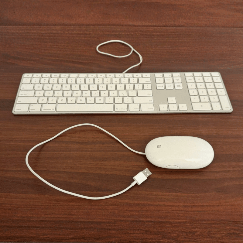 Original Apple Slim Wired USB Keyboard W/ Numeric Keypad A1243 With MOUSE
