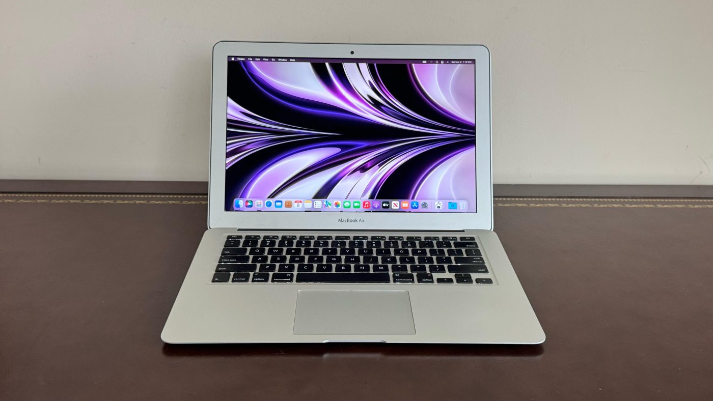 MacBook Air 2017 | 1.8GHz Intel Core i5 | 8GB RAM | 256GB SSD