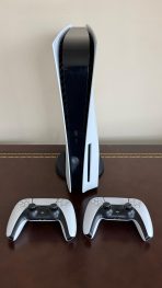 SONY PlayStation 5 Disc Edition Console (Model CFI-1215A) With 2 Controllers (CFI-ZCT1W)