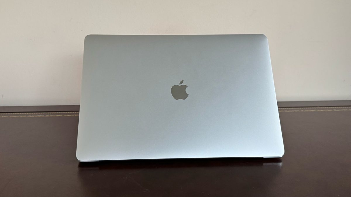 MacBook Pro 15-inch (2018) | 2.6GHz 6-Core Intel Core i7 | 32GB 