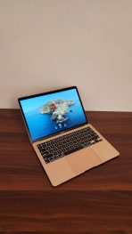 Apple MacBook Air (Retina, 13-inch, 2020) | 8GB RAM | 256GB SSD STORAGE | 1.1 GHz Dual-Core Intel Core i3 - Image 4