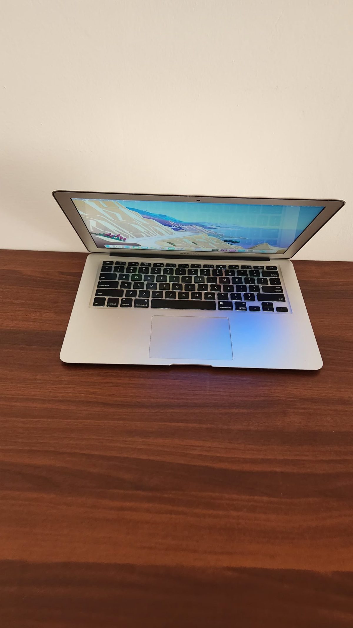 Apple MacBook Air | Early 2014 | 1.4 GHz Core i5 | 13-Inch Apple MacBook Air | Early 2014 | 1.4 GHz Core i5 | 13-Inch