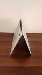 Apple MacBook Air 13-inch (Early 2015) | Intel Core i7 @ 2.2GHz | 8GB RAM | 256GB SSD Storage - Image 6