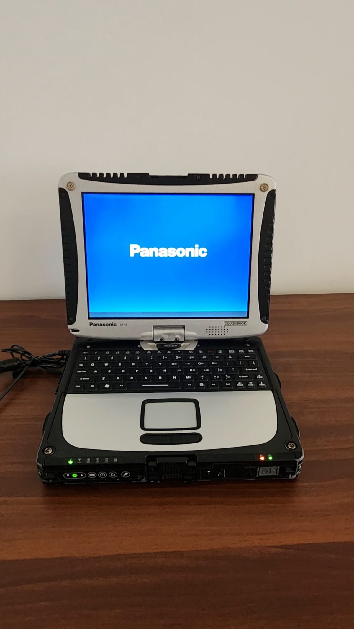 Panasonic Toughbook CF-19 MK8 | 10.1" Touchscreen | Rugged Convertible Laptop | Core 2 Duo | 2GB RAM | 120GB HDD
