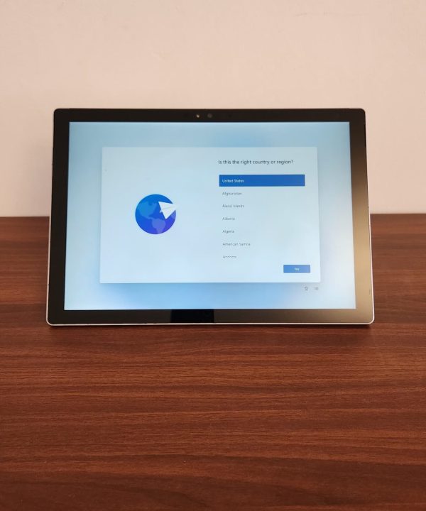 SOLD AS IS Microsoft Surface Pro 4 (1724) | i5-6300U @ 2.4GHz | 12.5-inch Tablet | 8GB RAM | 256GB SSD