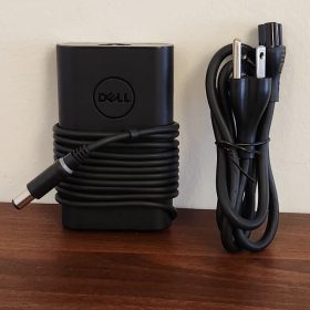 Original Dell 65W AC Adapter for E5250, E5440, E5450, E5540, E5550, E6440, E6540, E7240, E7440 (LA65NM130)