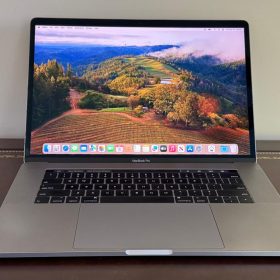 2018 Apple MacBook Pro |15-inch | Intel Core i7 @2.6GHz |16GB RAM | 1TB SSD | 4GB Radeon Pro 560X | Touch Bar | Touch ID | NEW BATTERY