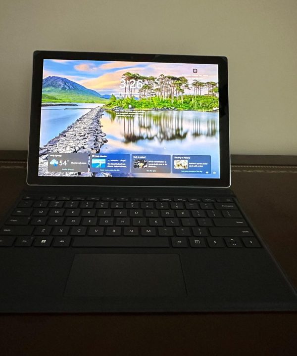 Microsoft Surface Pro 7+ (1960) | i5-11th Gen @ 2.40GHz | 8GB RAM | 256GB SSD Storage