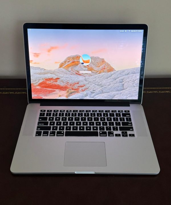 2015 Apple MacBook Pro Retina (A1398) | Quad-Core Intel Core i7 @ 2.2GHz | 15-inch | 16GB RAM | 256GB SSD | Intel Iris Pro Graphics