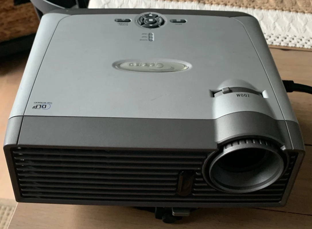 Optoma EP706 DLP Projector | 1800 Lumens | 0 Lamp Hours | Bag + Power Cable | USA Pre-Owned