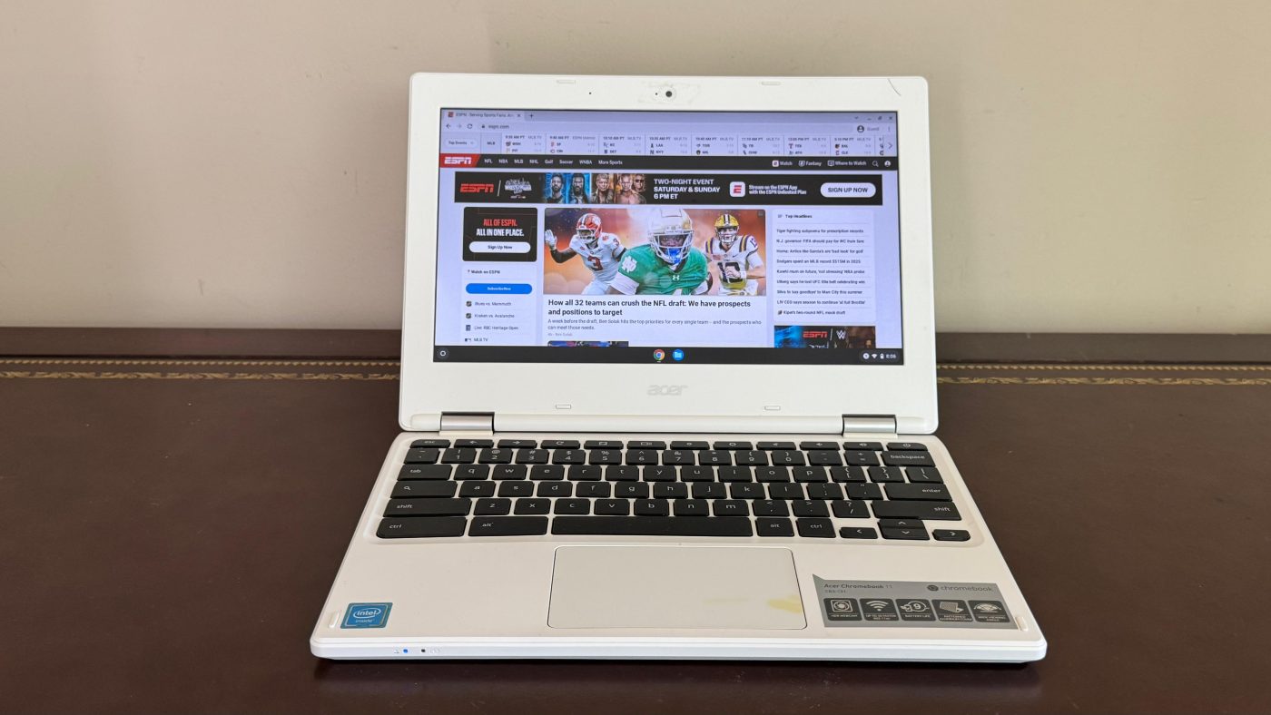 Acer Chromebook R11 CB3-131 11.6” Touch 2-in-1 Laptop | Intel Celeron | 4GB RAM | 16GB Storage | ChromeOS