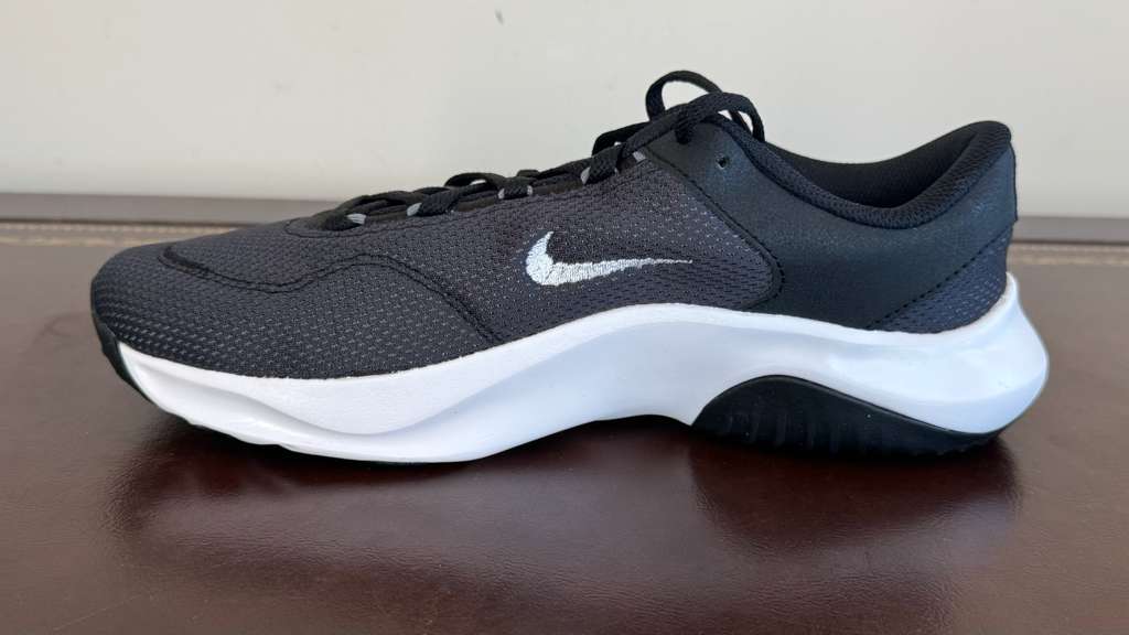 Genuine Original Nike Legend Essential 3 NN Black White Iron Grey Men’s Size 8 DM1120-001 USA Pre-Owned
