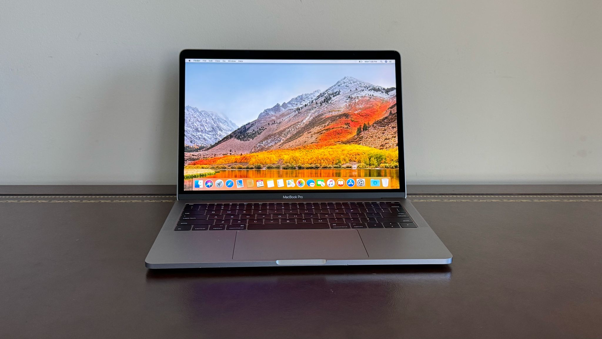 Apple MacBook Pro 2017 | 13 | Intel Core i5 | 2.3GHz | 8GB RAM | 128GB SSD | USA Pre-Owned Apple MacBook Pro 2017 | 13" | Intel Core i5 | 2.3GHz | 8GB RAM | 128GB SSD | USA Pre-Owned