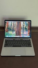 Apple MacBook Pro 13