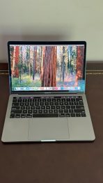 Apple MacBook Pro 13” 2019 Touch Bar i5 2.4GHz 16GB RAM 512GB SSD 4TB3 Space Gray USA Pre-Owned - Image 3