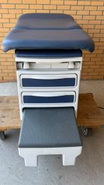 Midmark Ritter 204-011 Manual Medical Exam Table Chair 500 lb Capacity USA Made Like New - Image 9