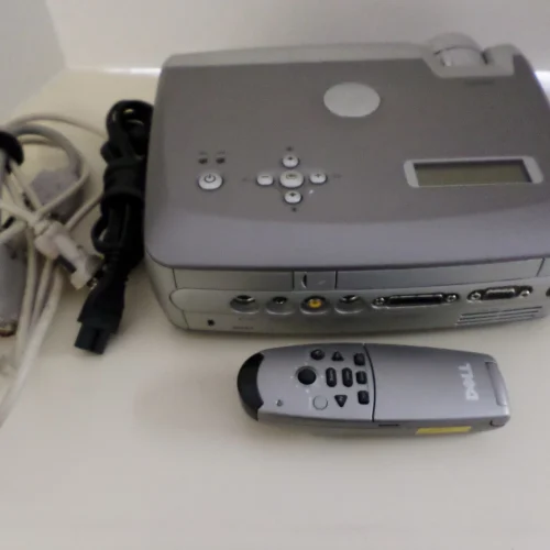 Dell DLP Front Projector 3300MP with Carrying Bag | USA Pre-Owned