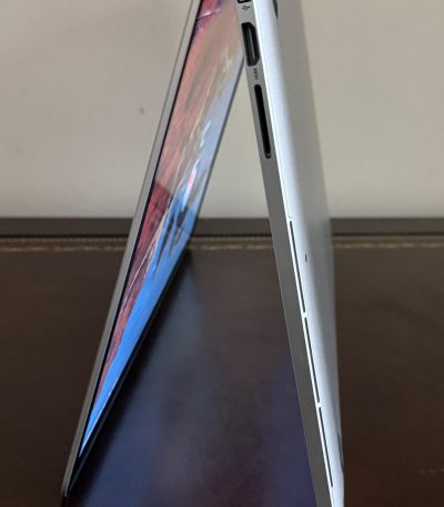 Apple MacBook Pro 15” Retina 2015 | Core i7 | 16GB RAM | 256GB SSD | EX-USA