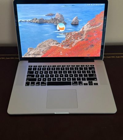 Apple MacBook Pro 15” Retina 2015 | Core i7 | 16GB RAM | 256GB SSD | EX-USA