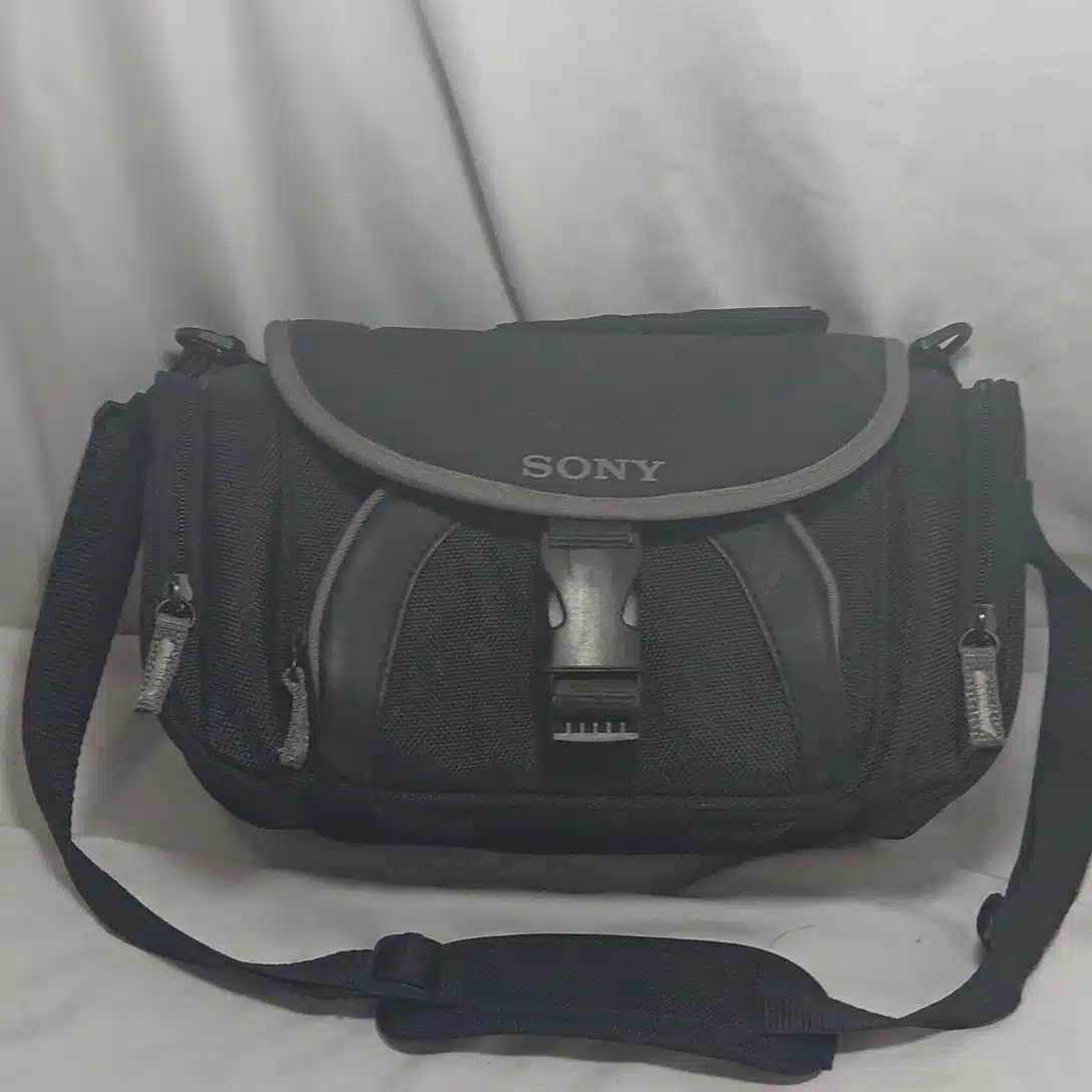 8 Sony LCS-X30 Soft Carrying Case for Handycam Camcorder USA Pre-Owned